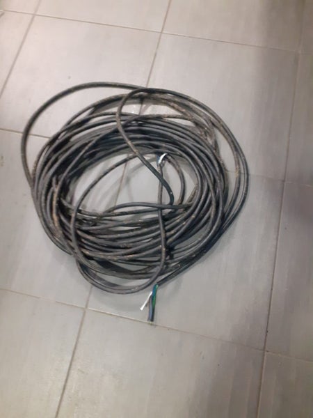 electric cable rubber sheaved, 4 core x 1.5mm2 x 24.8m long Carousel 1