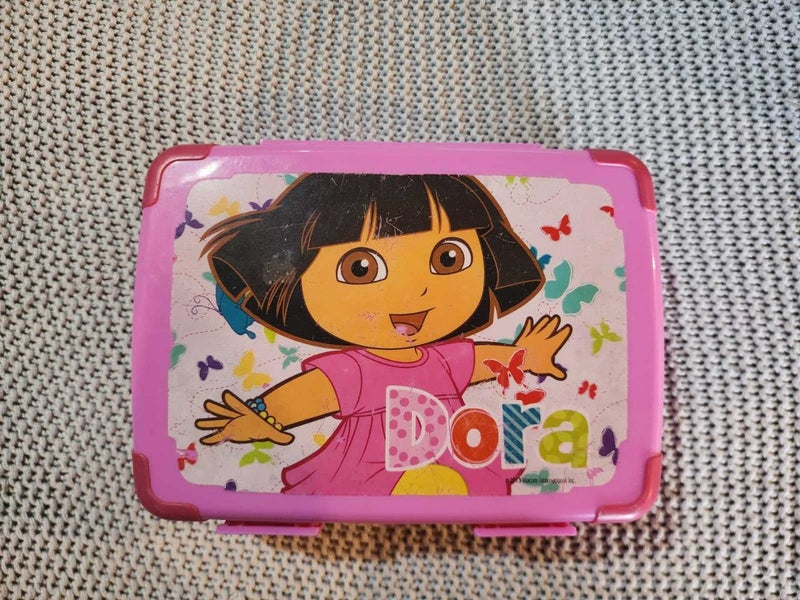 Dora the Explorer Lunch Box Carousel 1