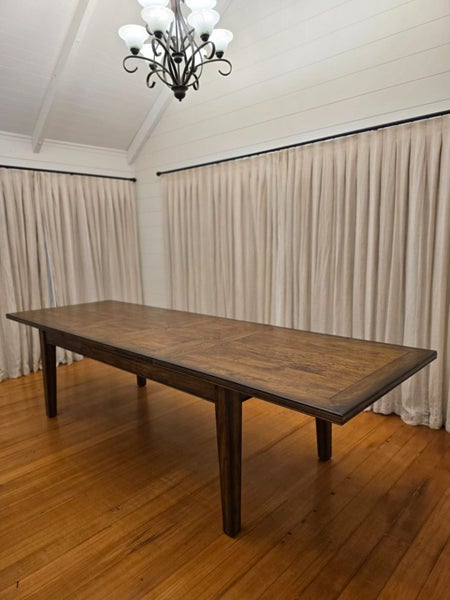 Dark Oak Extendable Dining Table62933735906818113