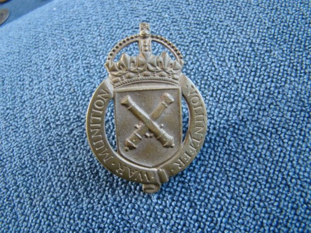 WW1 UK War Munitions Volunteer Badge Carousel 1