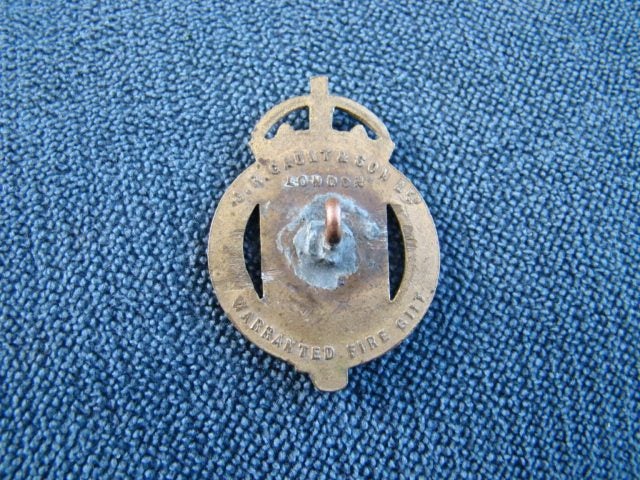 WW1 UK War Munitions Volunteer Badge Carousel 2