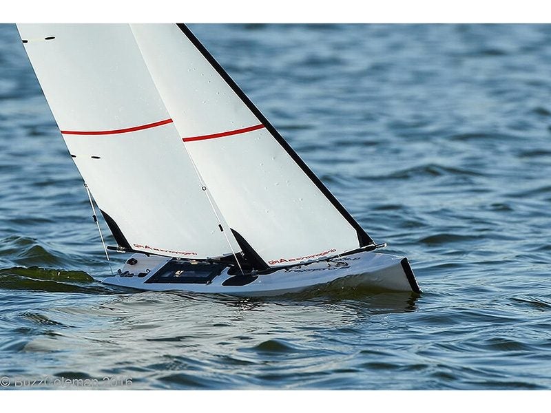 Joysway Dragon Force DF65 V7 Racing Yacht RTR White (Incl. Radio) **NEW IN BOX** Carousel 9