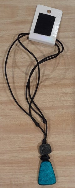 FINAL LISTING UNWANTED GIFT - TEAL BLUE/GREEN NECKLACE Carousel 2