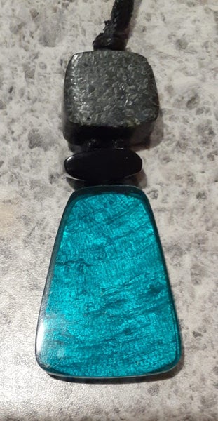 FINAL LISTING UNWANTED GIFT - TEAL BLUE/GREEN NECKLACE Carousel 5