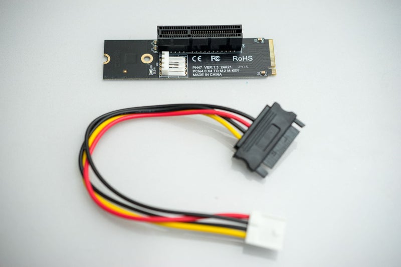M.2 to PCIe adapter Carousel 1