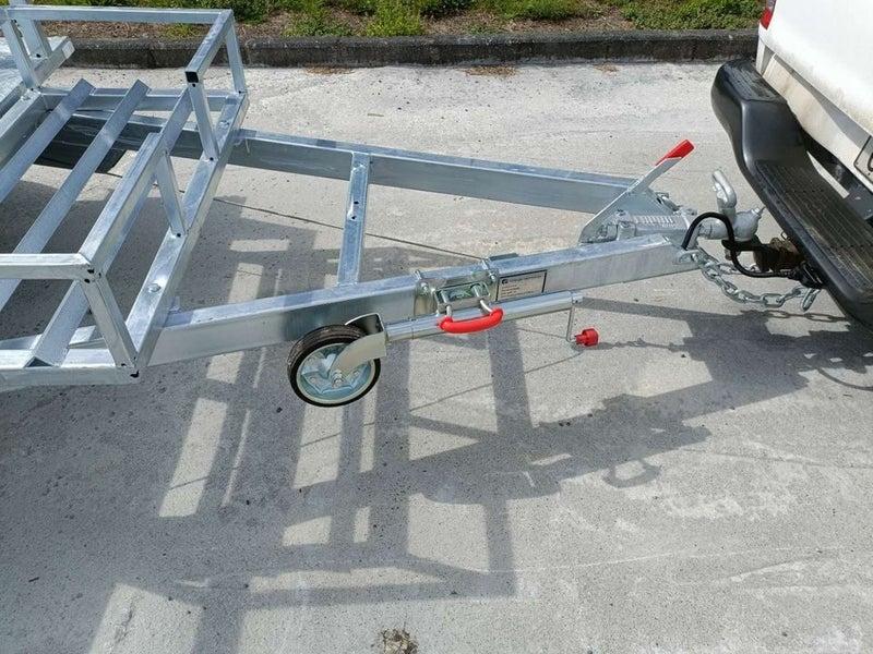 2500kg digger trailer brand new - in Wellsford Carousel 2