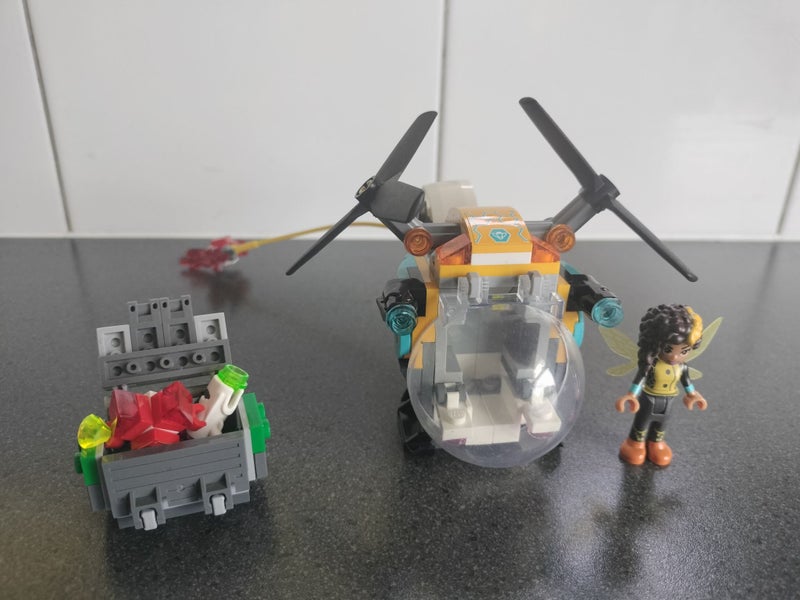 Lego DC Super Hero Girls Retired Set #41234 Bumblebee Helicopter Carousel 2