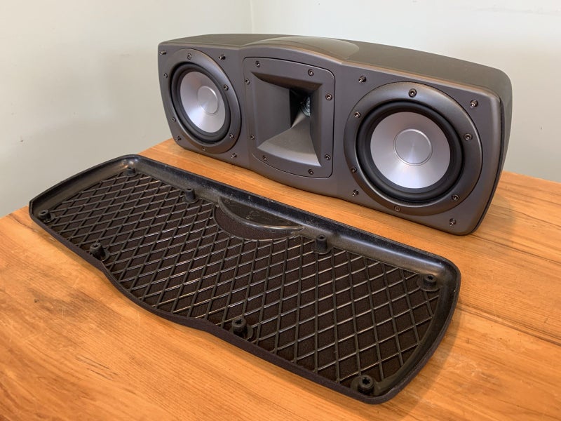 Immaculate Klipsch Synergy C2 Center Speaker Carousel 1