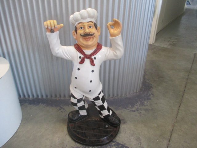 COOK/CHEF LARGE DISPLAY FIGURE Carousel 1
