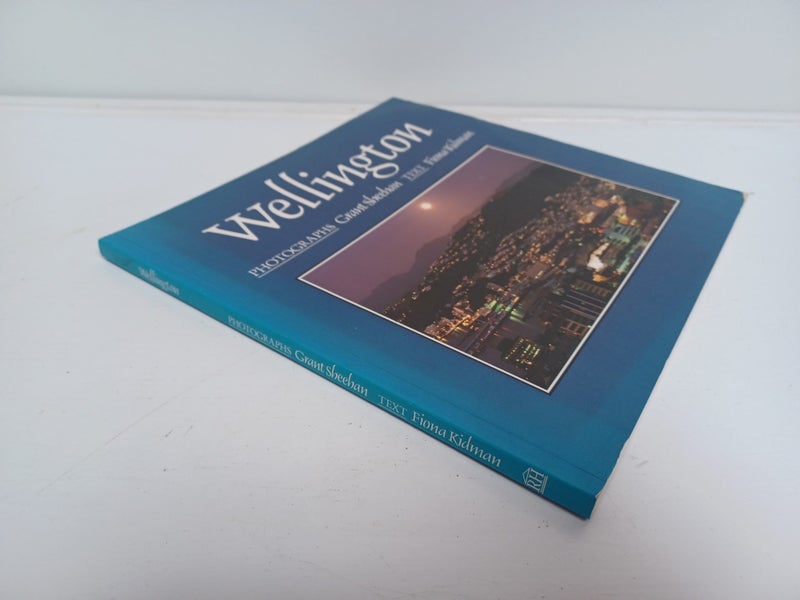 *** Wellington Photographs by Grant Sheehan Text Fiona Kidman *** Carousel 2