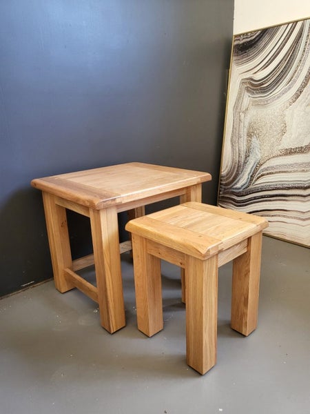 BRAND NEW SOLID OAK NEST TABLE Carousel 2