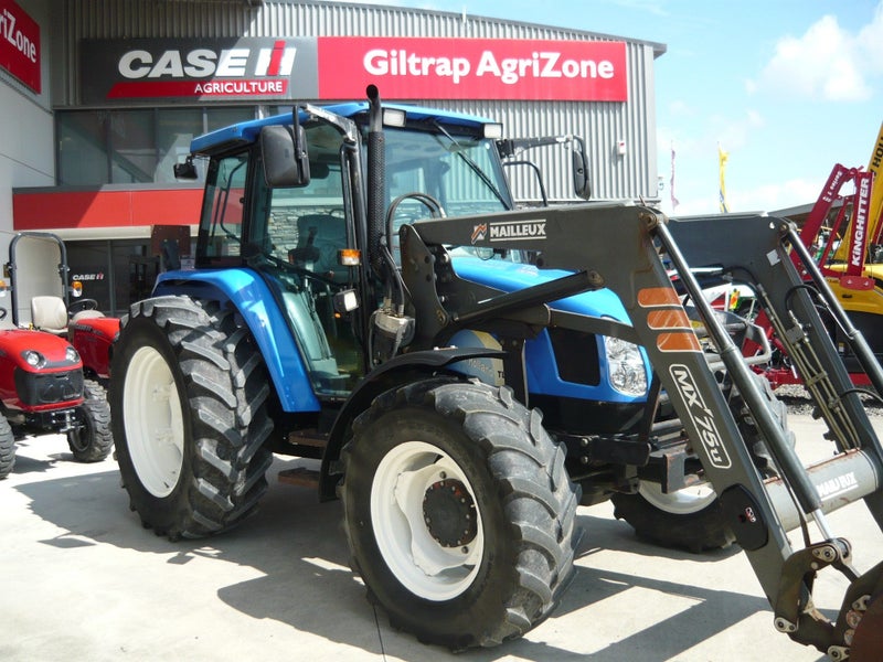 2006 New Holland TL90A Carousel 6