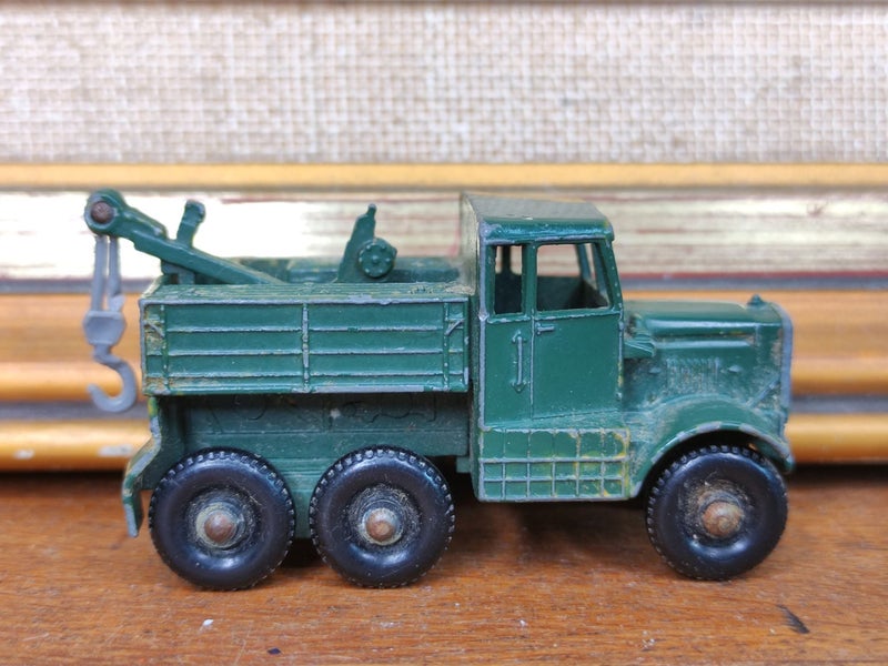 Lesney Matchbox Scammel Breakdown Truck No. 64 | Army Green Carousel 1