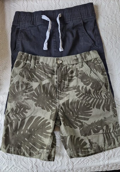 Bulk shorts age 9-10 (x3) Carousel 2
