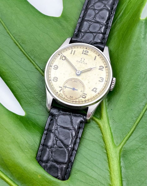 Omega 1943 Vintage Manual Stainless Steel Mens Wristwatch Ref 2224 Cal 26.5.T3 Carousel 1