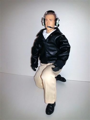 Warbird Pilots Quality Pilot Figures - This Auction 15" Civilian Carousel 1