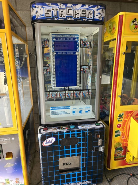 LAI Games Stacker Machine Carousel 1