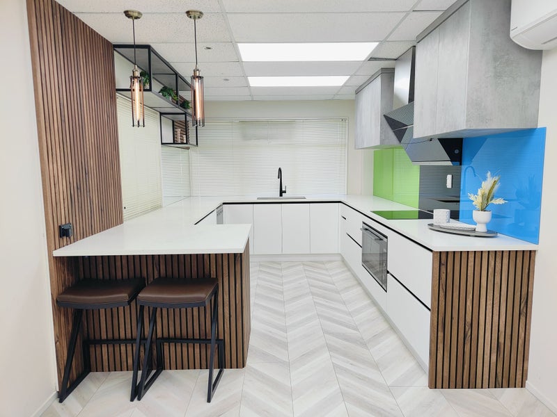 Modern Handle-less Kitchen Flat Pack – Acrylic White & Concrete-Look Finish Carousel 1