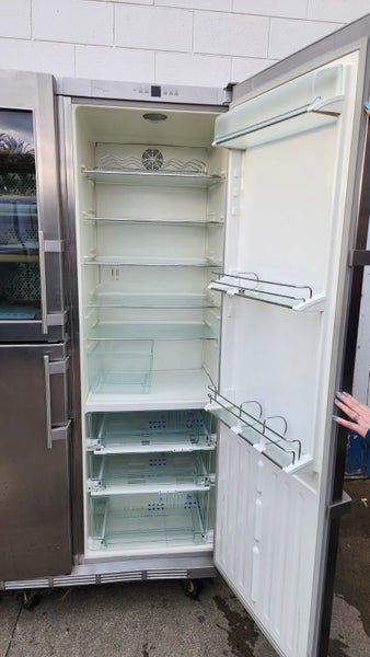 Side by Side Fridge/Freezer with Wine Cooler Carousel 2