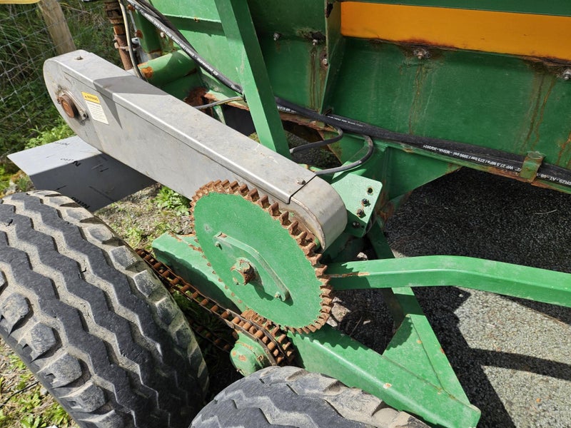 Used 4T Sam Fertiliser Spreader ($21,000+gst) Carousel 2