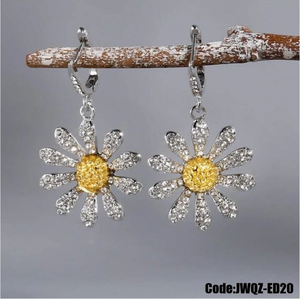 Brand New Women's Jewellery Sunflower Earrings Ear Stud Diamond *Clearance* Carousel 2