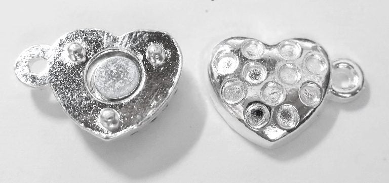 A QUALITY SILVER HEART MAGNETIC CLASP Carousel 2