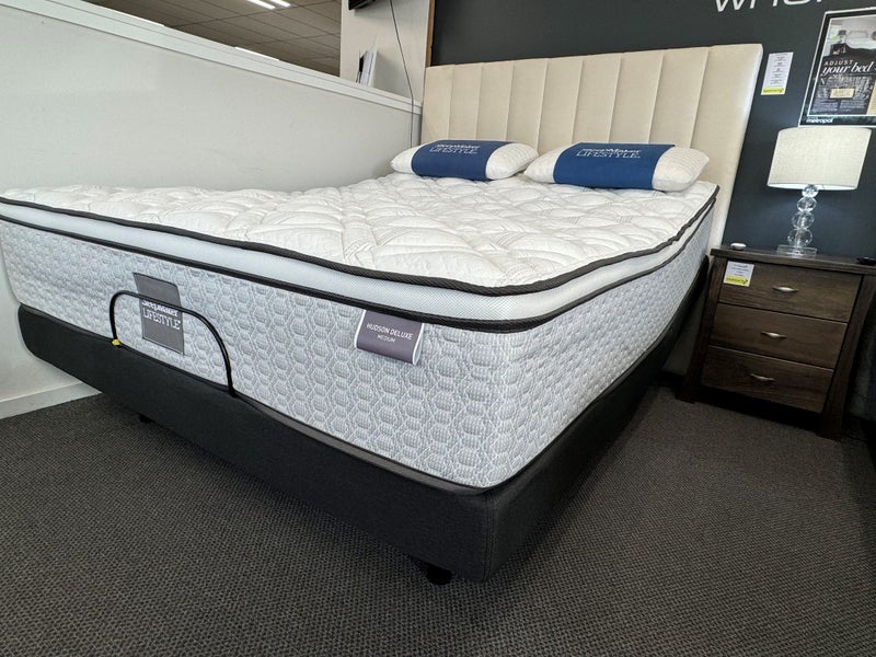 ** Brand New Sleepmaker Adjustable Queen Bed & Mattress ** Carousel 1
