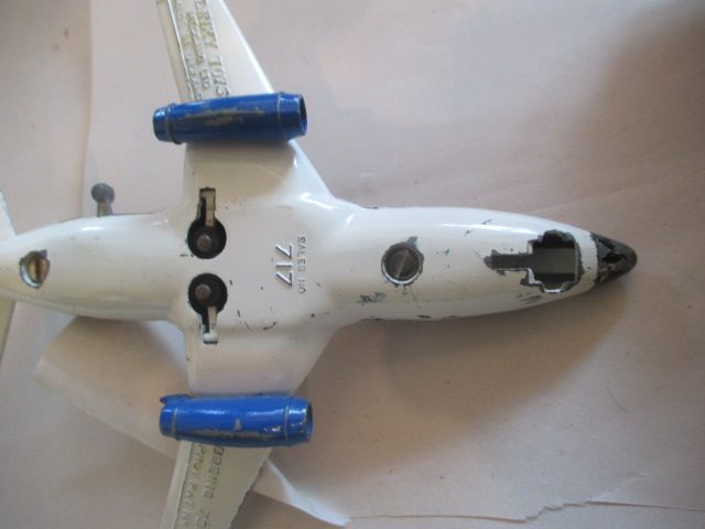 DINKY BOEING 737 . #717 Carousel 2