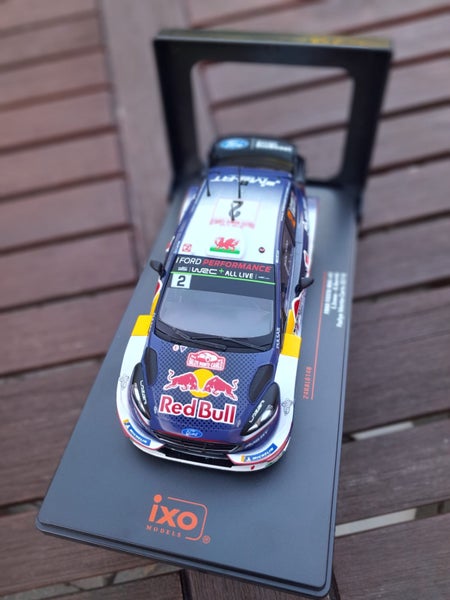 FORD FIESTA WRC 2 1/24 DIECAST Carousel 2