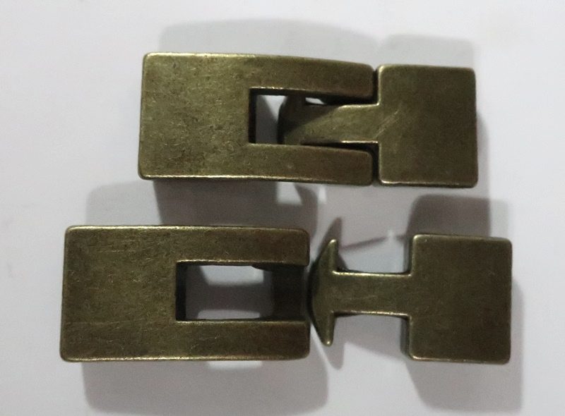 A BRONZE 10mm LEATHER STRAP CLASP Carousel 1