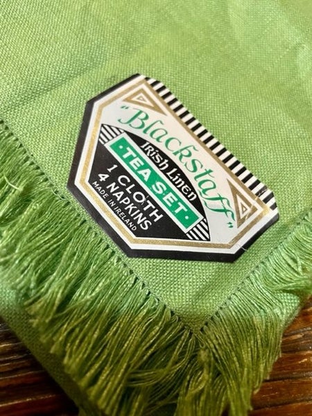 A premium quality Irish Linen Tea set - Tablecloth & 4 serviettes, BLACKSTAFF Carousel 2