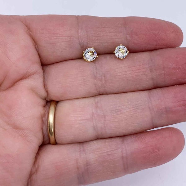 18K Gold Crystal Stud Earrings "Aimee" Carousel 4