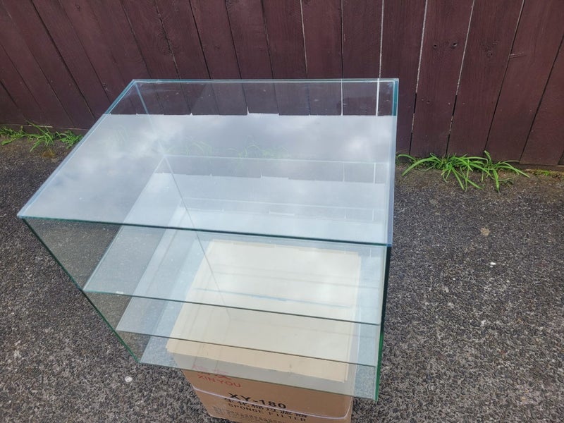 3 Tier Pastry Display case 60cm Carousel 2