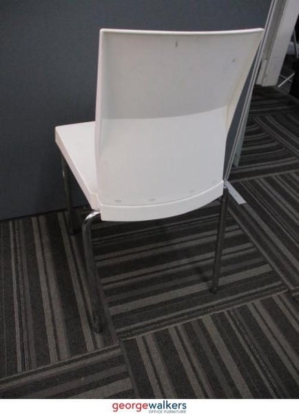 PR5438 - White Buro Caf Chair Carousel 4