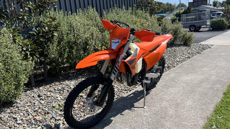 2025 KTM 500 EXC-F IN STORE NOW! ROAD LEGAL!62866857381251114