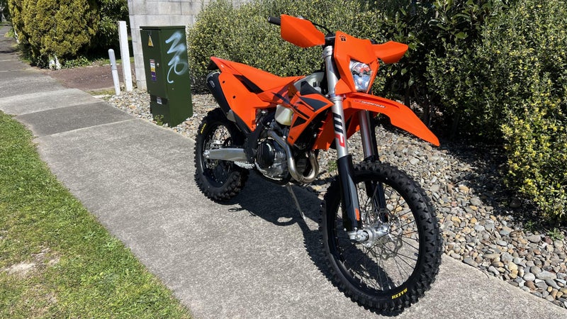 2025 KTM 500 EXC-F IN STORE NOW! ROAD LEGAL!62866857381251112