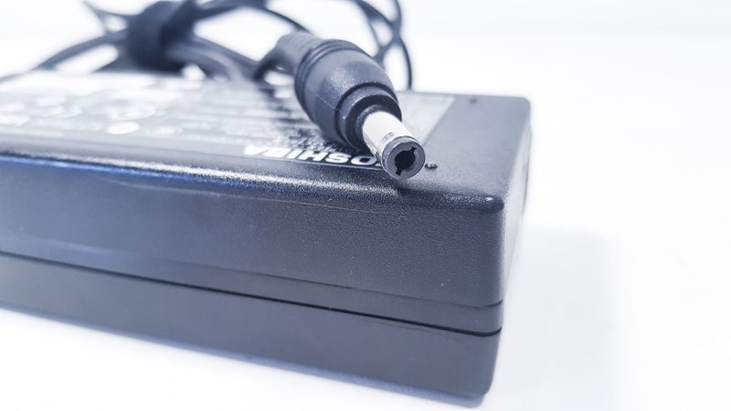 GENUINE TOSHIBA 90W AC ADAPTOR - 19V DC, 4.74A, 90W Carousel 3
