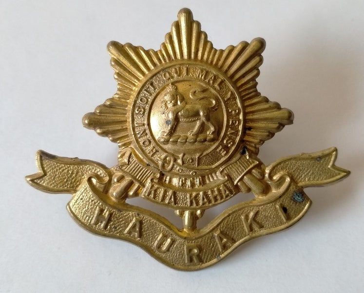 NZ WW1 HAURAKI REGIMENT CAP BADGE - CLEARANCE SALE Carousel 1