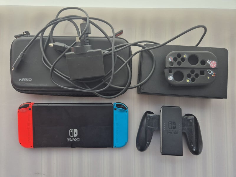 Nintendo Switch OLED Console Carousel 2