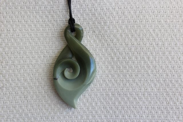 BEAUTIFUL KORU-TWIST **INANGA FLOWER POUNAMU ** #47P Carousel 3