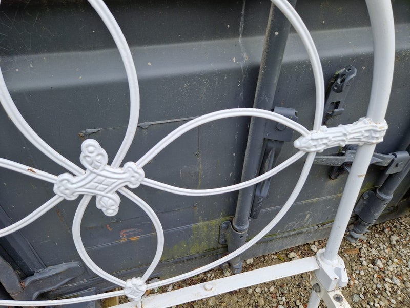 Cast-iron single bed end's. Carousel 3