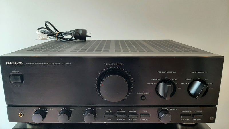 Kenwood KA-7020 integrated stereo amplifier Carousel 1
