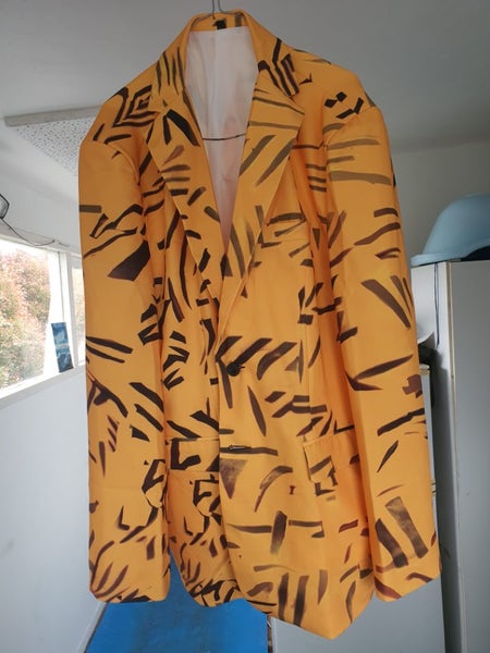 MENS YELLOW JACKET NEW. Carousel 1
