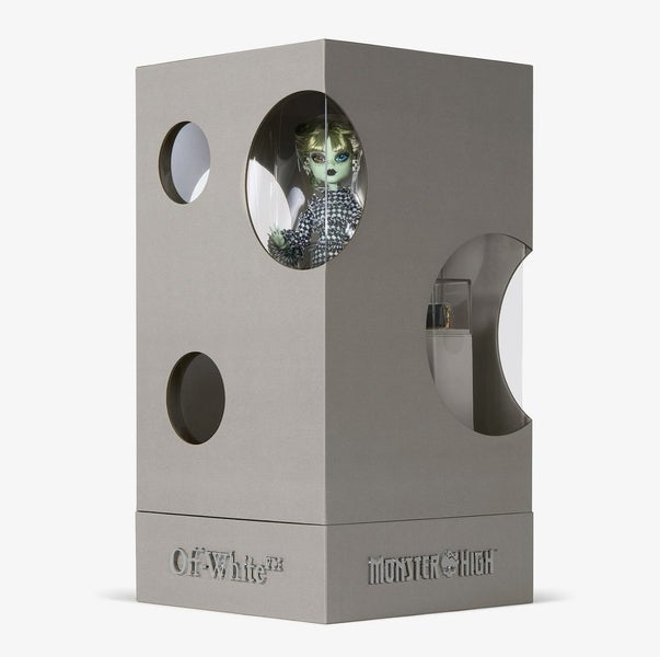 Off-White™ c/o Monster High Harmonie Ghoul Doll Carousel 14