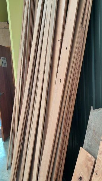Rimu Wooden Panels H1000 x W130 x T10 DR12502 Carousel 3