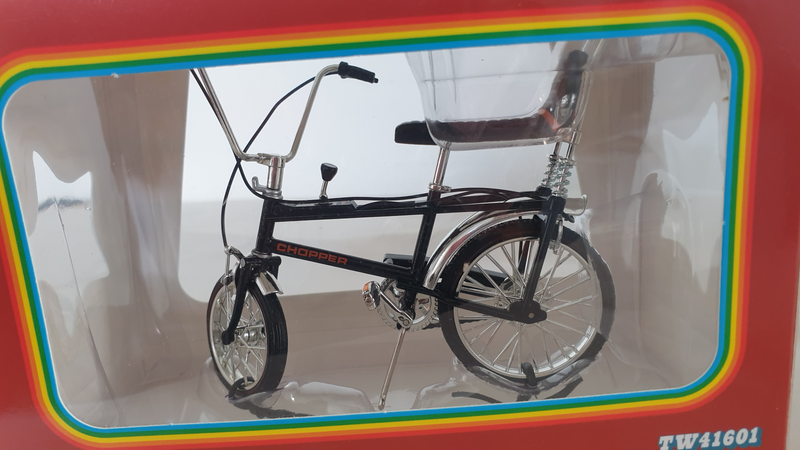 CHOPPER BIKE 1:12 SCALE BACHMANN TOYWAY MODEL RALEIGH CHOPPER MK 1 BLACK 1 ONLY Carousel 3