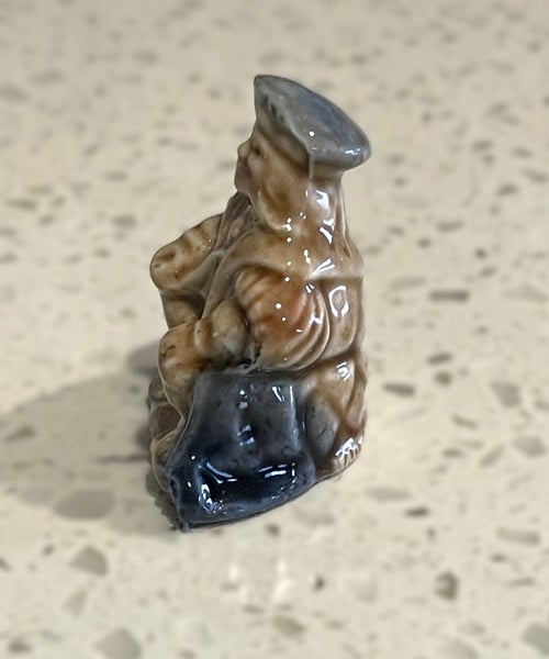 Vintage Wade Pottery Whimsy Figurine - Old King Cole (#1) Carousel 2