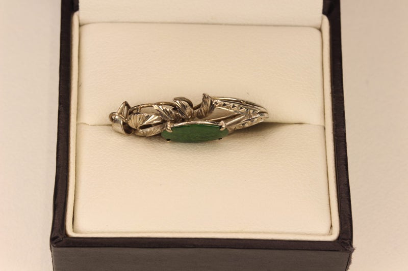 14ct White Gold Nephrite pendant Carousel 2