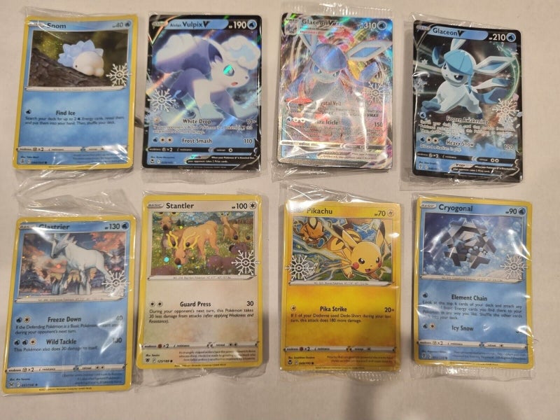 Pokemon cards - Sealed Pokemon Advent Calendar Promos and accessories Carousel 2