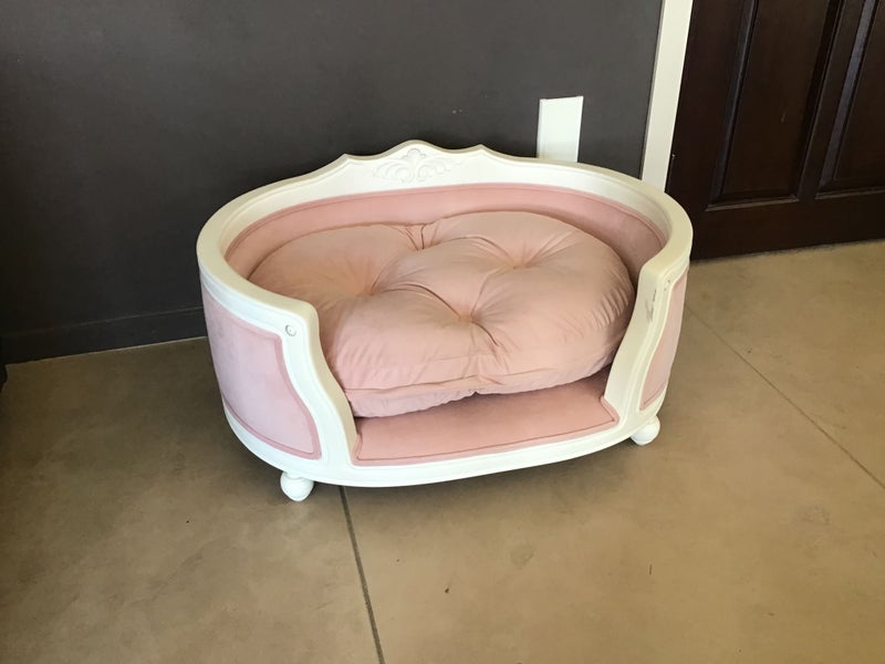 PET BED Carousel 1